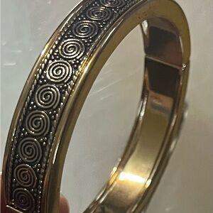 Golden bohemian bracelet with magnetic closure